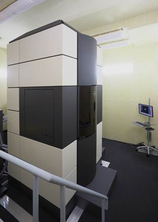ダブル球面収差補正走査透過型電子顕微鏡