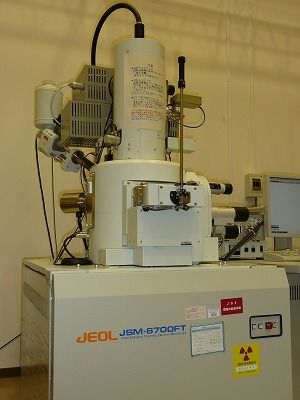 高分解能電界放射型走査型電子顕微鏡