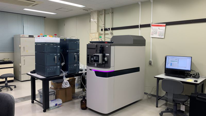 液体クロマトグラフ質量分析計