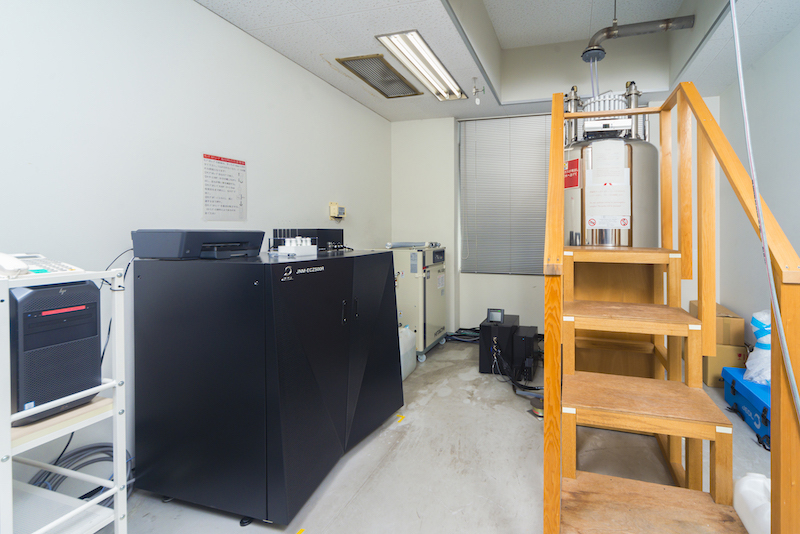 500MHz NMR